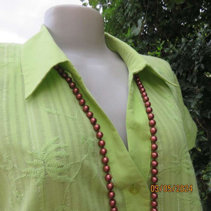 Stunning fresh green capped sleeve top with lurex and embroidery by MILADY`S size 44. As new.