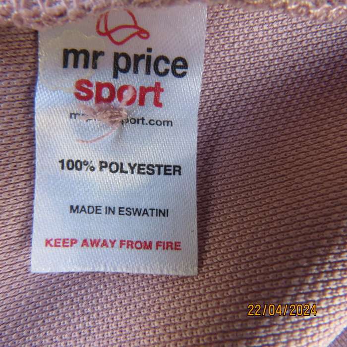 Pretty textured polyester turkish rose pink sleeveless dri-sport MAXED top size 34.