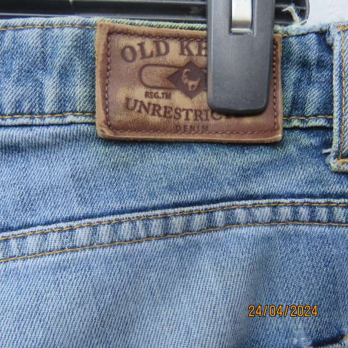 High quality OLD KHAKI distressed look Men`s jeans size 34. In 100% cotton. Very good cond.