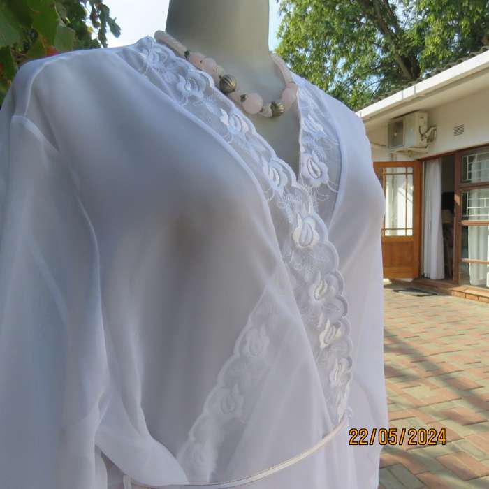 Ferminine sheer poly/nylon evening fold over jacket.Wear over your sexy nighty By FOSHINI size 36/38