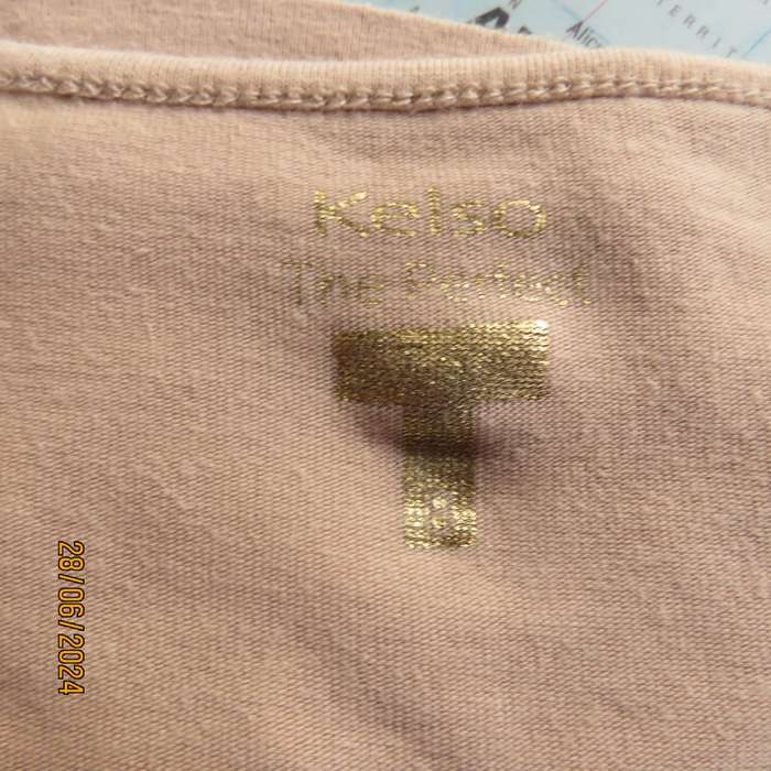 KELSO wheat colour capped sleeve T Shirt size 32. In stretch cotton. Long length.