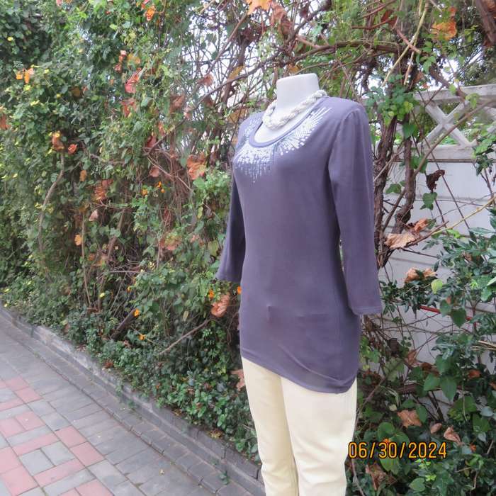 Fabulous long grey cotton stretch evening/day wear long sleeve top.Sequin decoration. By KELSO 34/36