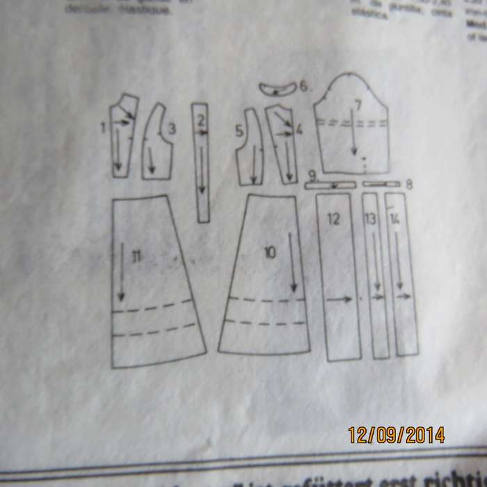 Sewing pattern for girls dress size age 3 to 13. NEUE MODE 50945. Very good condition.