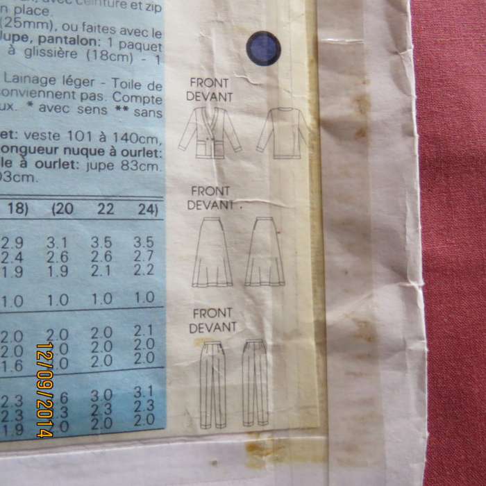 VOGUE Sewing pattern by  9791 for pants-jacket-skirt. Sizes 38 to 42. Complete.