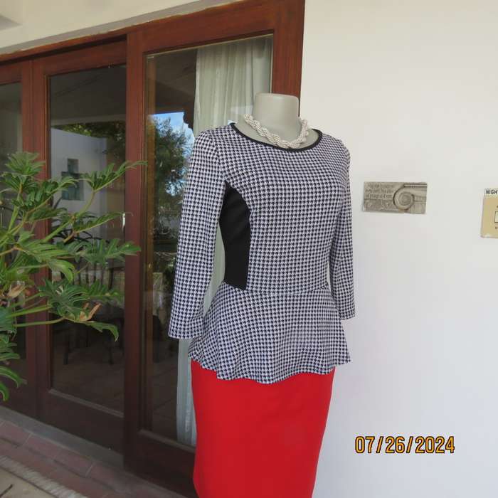 WWW peplum style houndstooth  long sleeve top-blacl inlays..Size 30