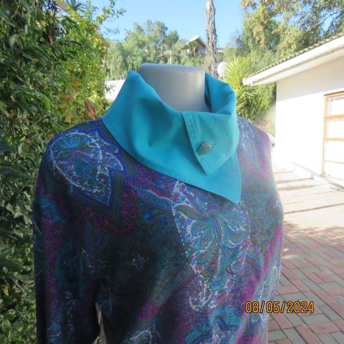 CHESS vintage Paisley Pattern Long Sleeve Top with Turquoise Collar - Size 35