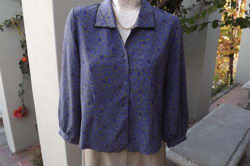 Smart taupe  jacket/blouse with purple leaves size 34/10 by New Look. NOTE stunning collar. New!!