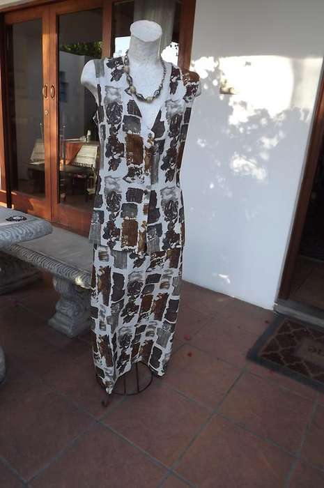 Summer 2 Piece Suit in Beige & Brown in size 14/38 - good condition
