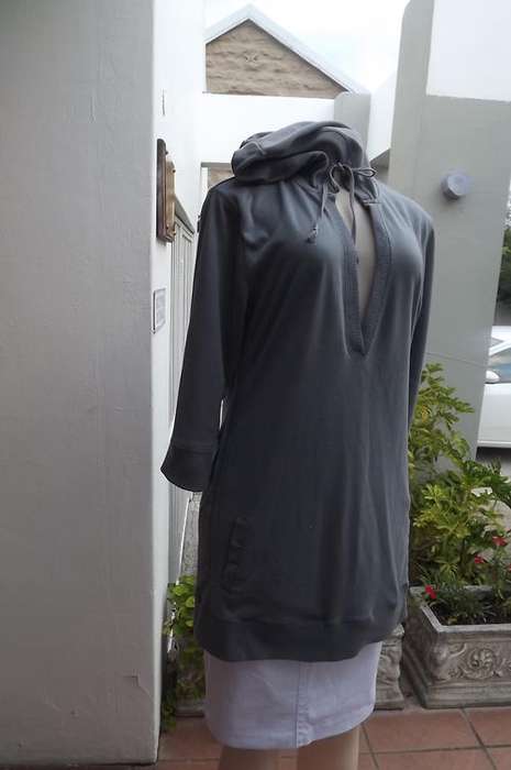 Long Grey Ladies Hooded Top from Red Authentic Apparel in size XL - good condition