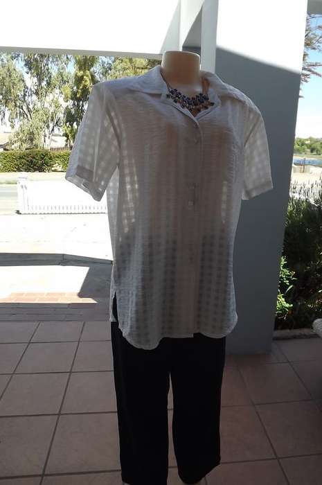 Sheer White Short Sleeve Shirt with Button Down Front by Insync Original in size 16/40 - as new