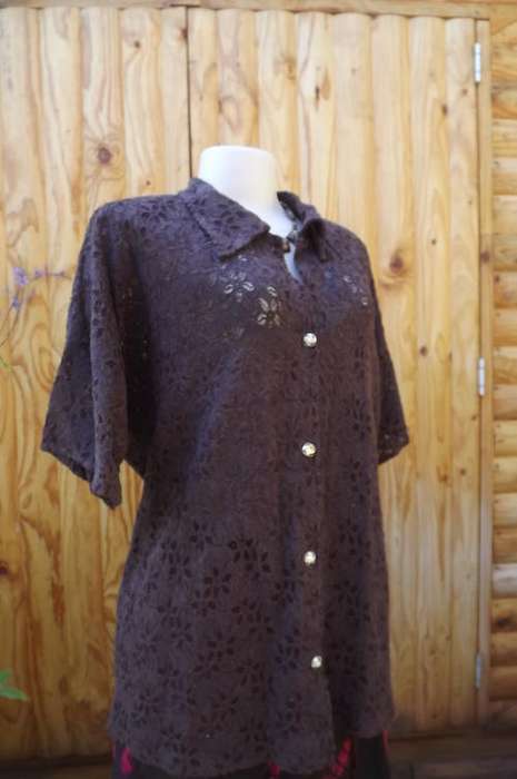 Chocolate Brown Stretch Lace Ladies Blouse in size 18/42 - short sleeves - button down front