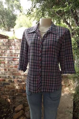 3 Quarter check top in red,white&blue by EXP.Size 36/12.Polyester/Rayon blend.Good condition
