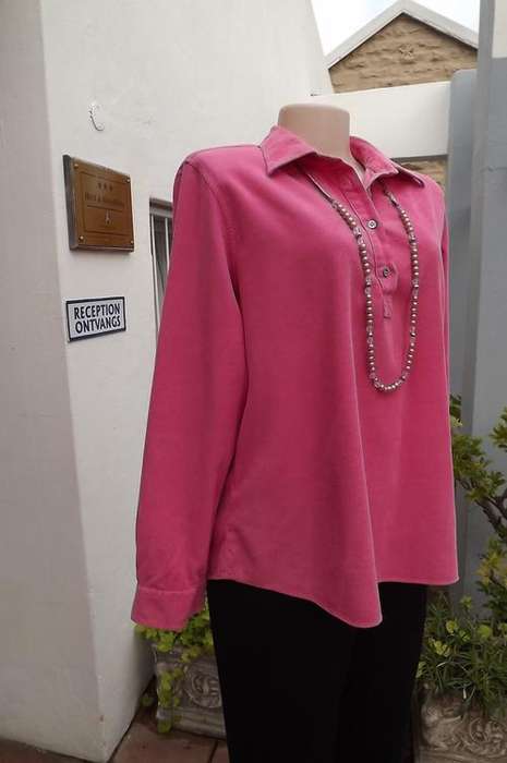 Stunning coral pink Boden 100% polyester top in size 40/16.Fine corded fabric.Made in U.K.Good cond