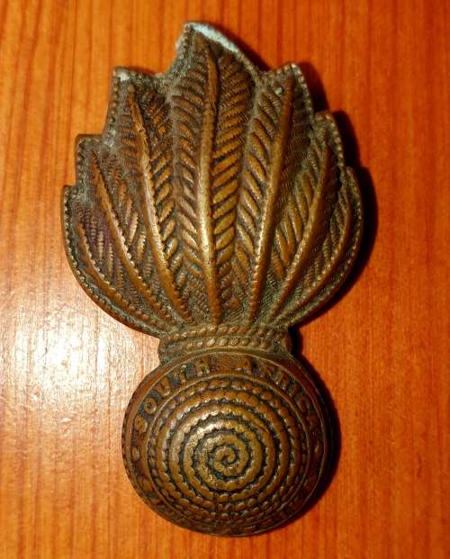 WW 11 SOUTH AFRICAN ARMY ARTILLERY OFFICER COLLAR BADGE.