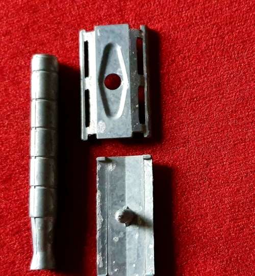 RAZORS. 4 X LION . VINTAGE. SAFETY RAZORS.
