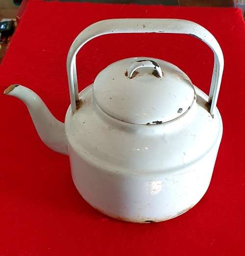 ANTIQUE 2 L WHITE ENAMEL KETTLE.SCARCE FIND !!