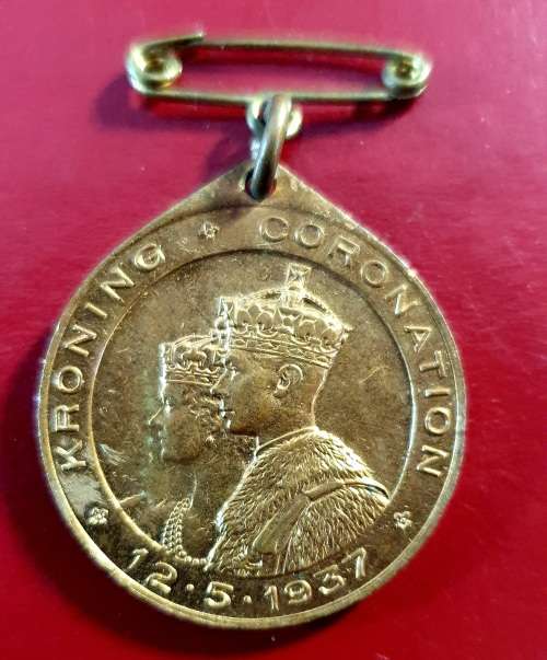1937 Medal - George VI and Elizabeth Coronation Bloemfontein.Numista Rarity index: 94