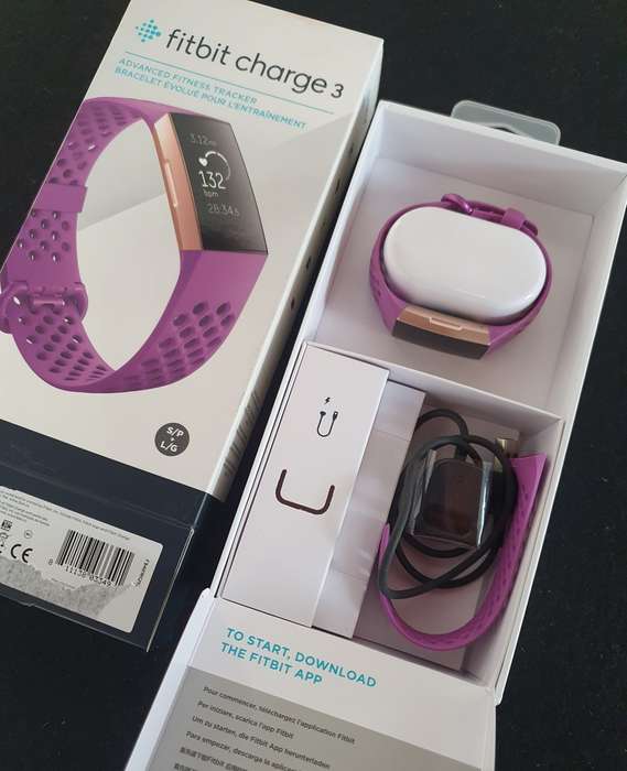 FITBIT CHARGE 3 ADVANCED FITNESS TRACKER