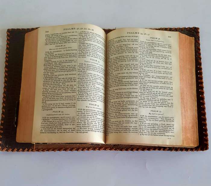 1933 Afrikaans Bible (First edition of the first Bible published in the Afrikaans language)