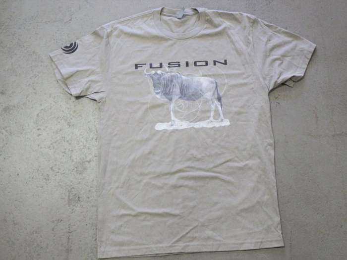 Next Level apparel Fusion t-shirt - Size: Large
