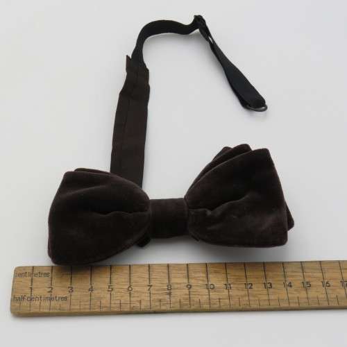 Dark brown bow tie