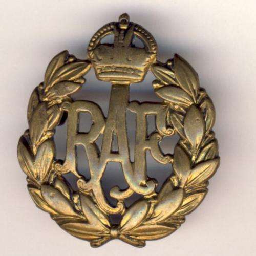 Great Britain Royal Air Force cap badge - King's Crown - brass with lugs