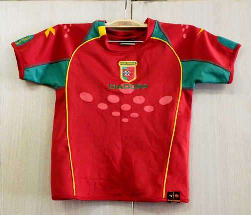 Diadora Portugal kids supporters shirt - Barely used - Looks lik age 5 - 6 years