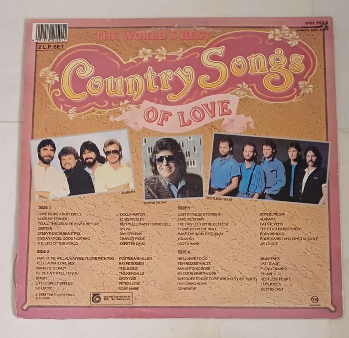 THE WORLD'S BEST - COUNTRY SONGS OF LOVE