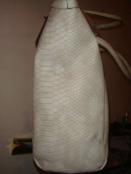 Guess Side View