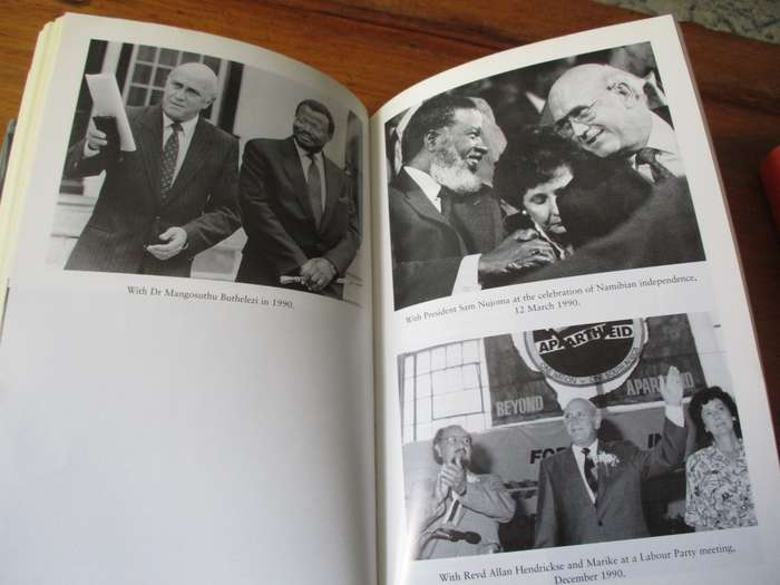 SIGNED. FW DE KLERK THE AUTOBIOGRAPHY  THE LAST TREK A NEW BEGINNING