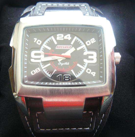 MENS WATCH WITH LEATHER STRAP