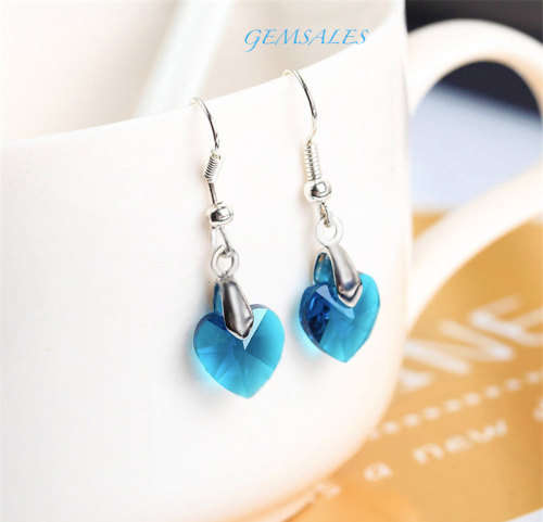 *BERMUDA BLUE SWAROVSKI CRYSTAL EARRINGS*