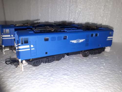 Customised Lima E5 loco and dummy - Blue train E341