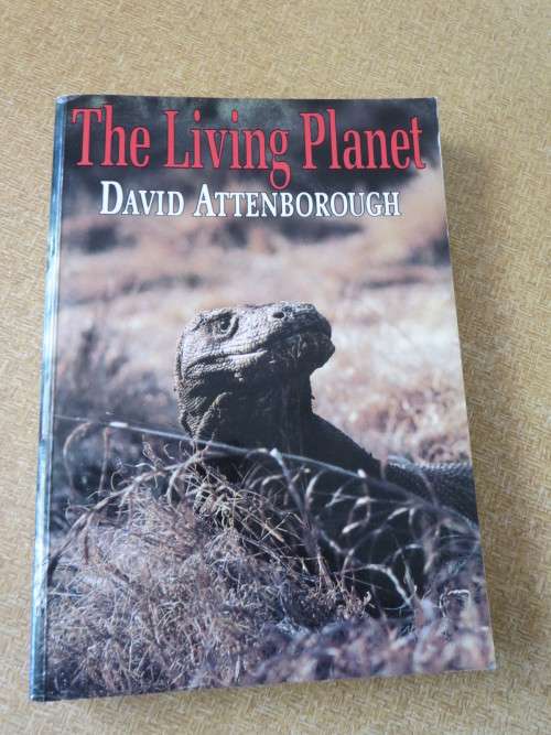 THE LIVING PLANET  by David Attenborough