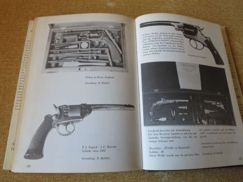 Der Perkussions-Revolver by Günter Schnitt (Text in German)