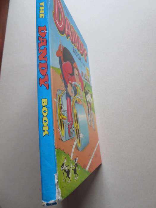 COMIC BOOKS: THE DANDY BOOK 1987  The Cycle Race