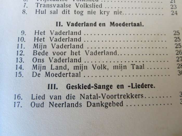 DIE GROOT AFRIKAANSE-HOLLANDSE LIEDERBUNDEL. Byeen versamel en gerangskik deur Joan van Niekerk  (P)