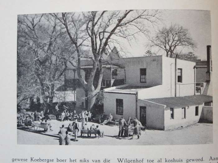 GEDENKBOEK VAN WILGENHOF 1903 - 1950  Uitgegee deur die Huiskomitee van Wilgenhof