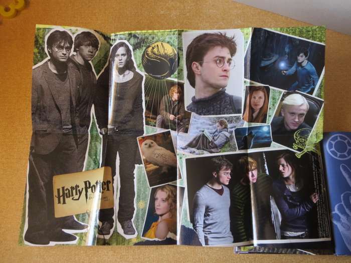 HARRY POTTER AND THE DEATHLY HALLOWS  Part 1  Film Poster Book