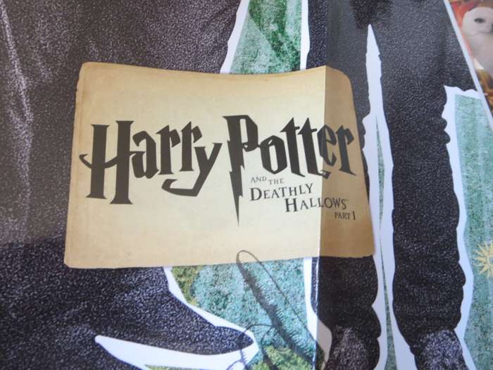 HARRY POTTER AND THE DEATHLY HALLOWS  Part 1  Film Poster Book