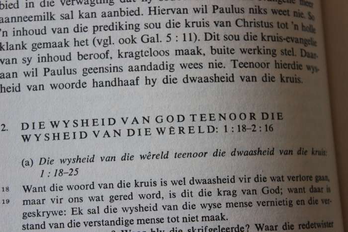 DIE EERSTE BRIEF AAN DIE KORINTIËRS verklaar deur Dr. E.P. Groenewald.
