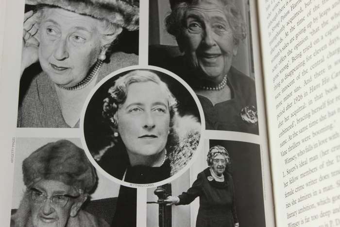 LAURA THOMPSON. AGATHA CHRISTIE. An English Mystery.
