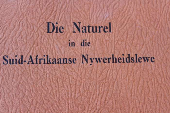 DIE NATUREL IN DIE SUID-AFRIKAANSE NYWERHEIDSLEWE. (Referate Tweede Jaarvergadering 1951. SABRA) (P)