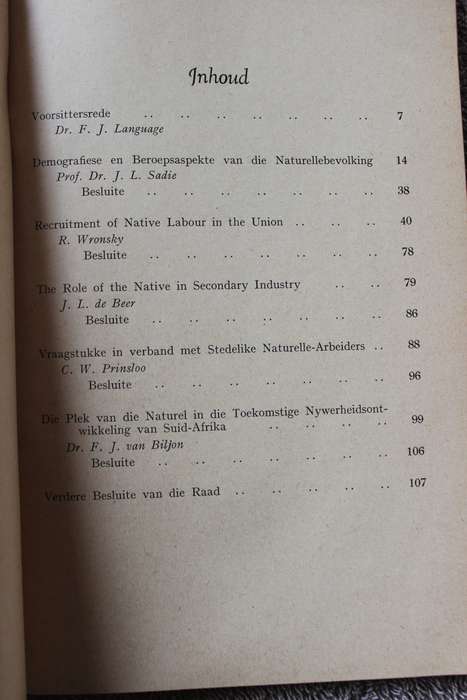 DIE NATUREL IN DIE SUID-AFRIKAANSE NYWERHEIDSLEWE. (Referate Tweede Jaarvergadering 1951. SABRA) (P)