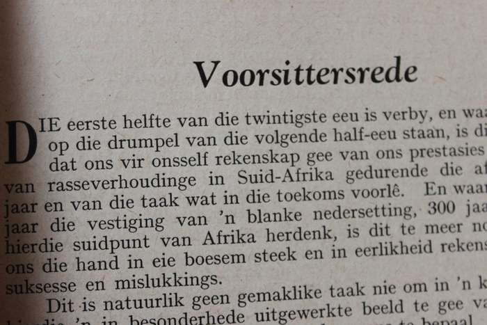 DIE NATUREL IN DIE SUID-AFRIKAANSE NYWERHEIDSLEWE. (Referate Tweede Jaarvergadering 1951. SABRA) (P)