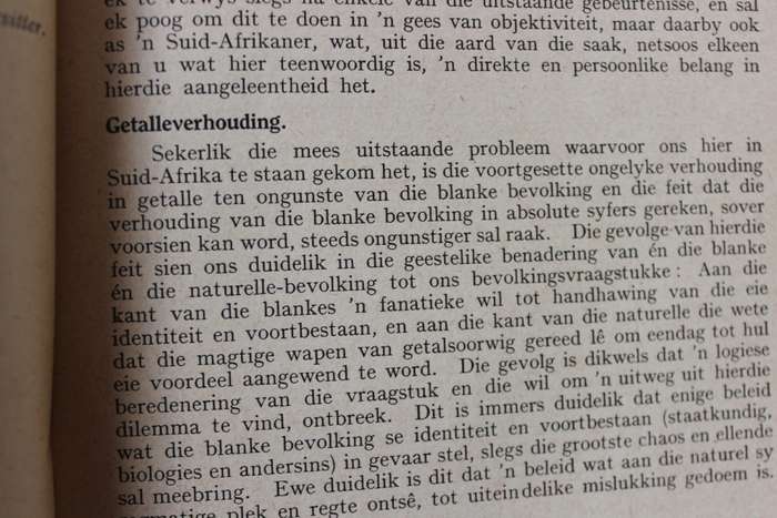 DIE NATUREL IN DIE SUID-AFRIKAANSE NYWERHEIDSLEWE. (Referate Tweede Jaarvergadering 1951. SABRA) (P)