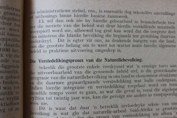 DIE NATUREL IN DIE SUID-AFRIKAANSE NYWERHEIDSLEWE. (Referate Tweede Jaarvergadering 1951. SABRA) (P)