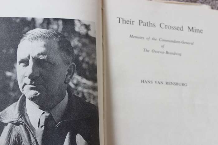THEIR PATHS CROSSED MINE. Hans van Rensburg. (Memoirs: The Ossewa-Brandwag)  (P)