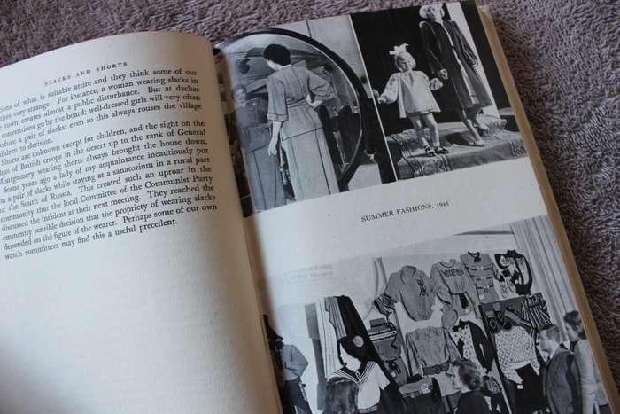 LIFE IN RUSSIA by John Lawrence. (WWII years)   (P)