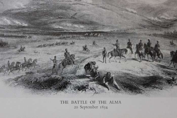 THE DESTRUCTION OF LORD RAGLAN   A Tragedy of the Crimean War  by Christopher Hibbert